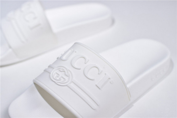 Gu66 SLIPPERS