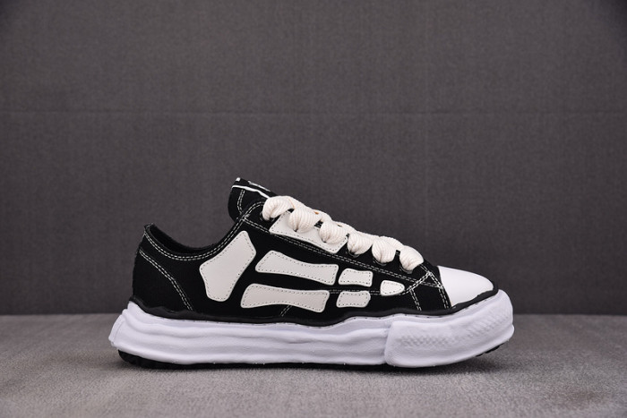 AM1R1 MIHARA YASUHIRO SNEAKER
